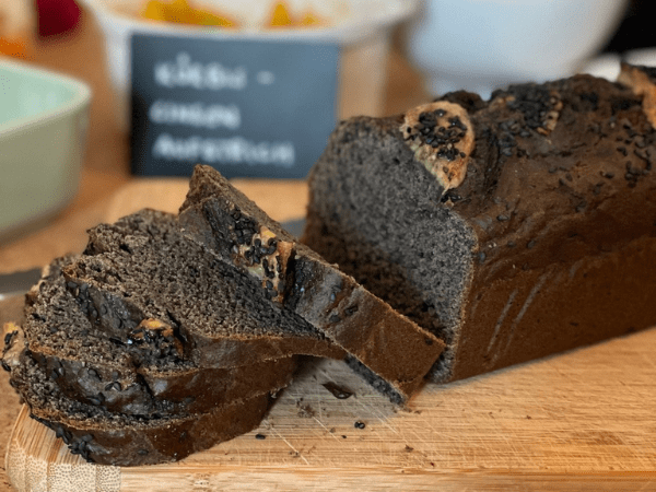 Genussvolles "Black Bread" - DATTELBAER