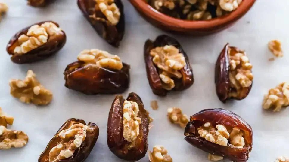 Ramadan Rezept: Gefüllte Datteln mit Walnüssen - DATTELBÄR
