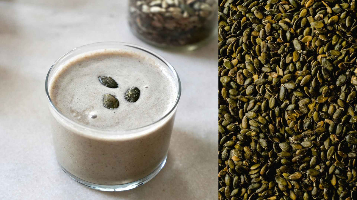 Selbstgemachte Kürbiskernmilch mit Datteln - DATTELBÄR