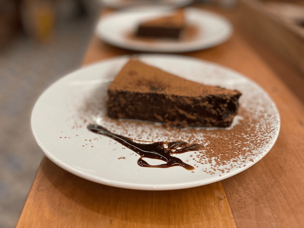 Zuckerfreie Dattel - Schoko Brownie für gesunde Genießer:innen - DATTELBAER